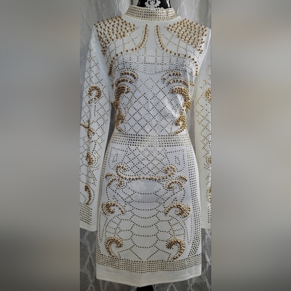 Off-White Bodycon Backless Dress (NWOT) - Picture 2 of 8